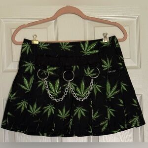 Tripp NYC Black Mini Skirt with Green Leaf Print & Silver Chains